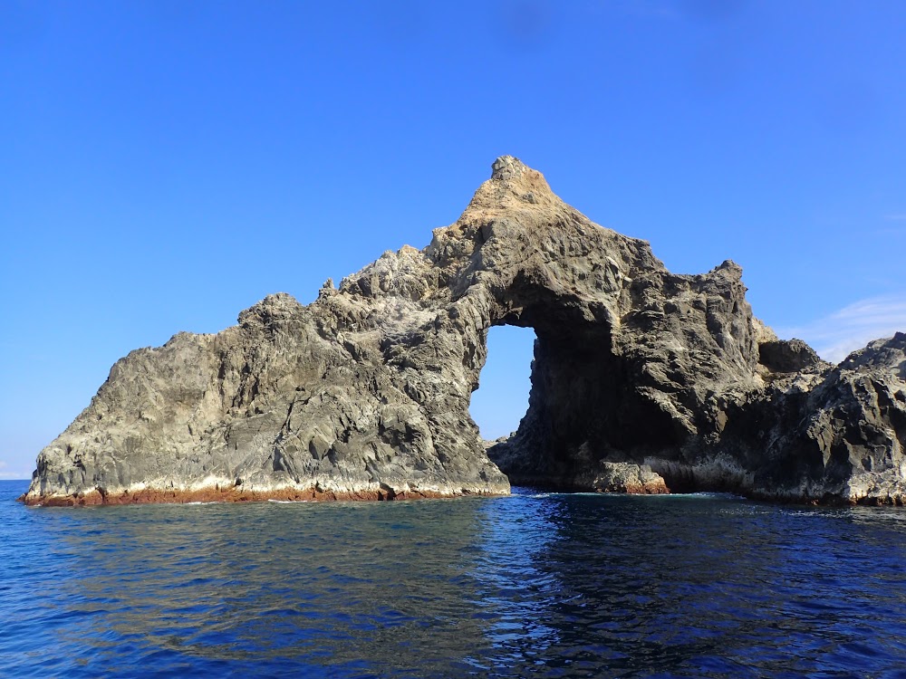 綠島樓門岩